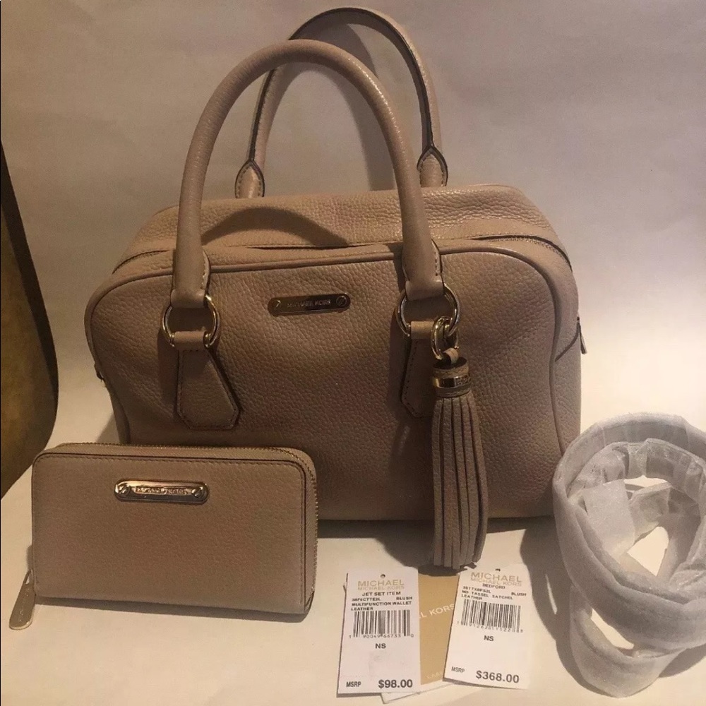MICHAEL KORS Blush Leather Bedford Satchel Wallet $446 EUC